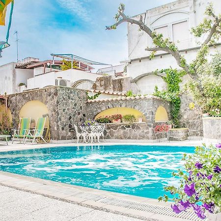 Hotel Annabelle อีสเกีย ภายนอก รูปภาพ