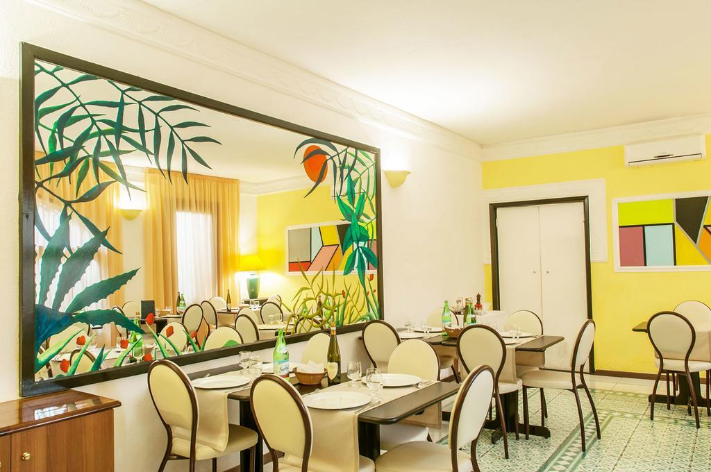 Hotel Annabelle อีสเกีย ภายนอก รูปภาพ