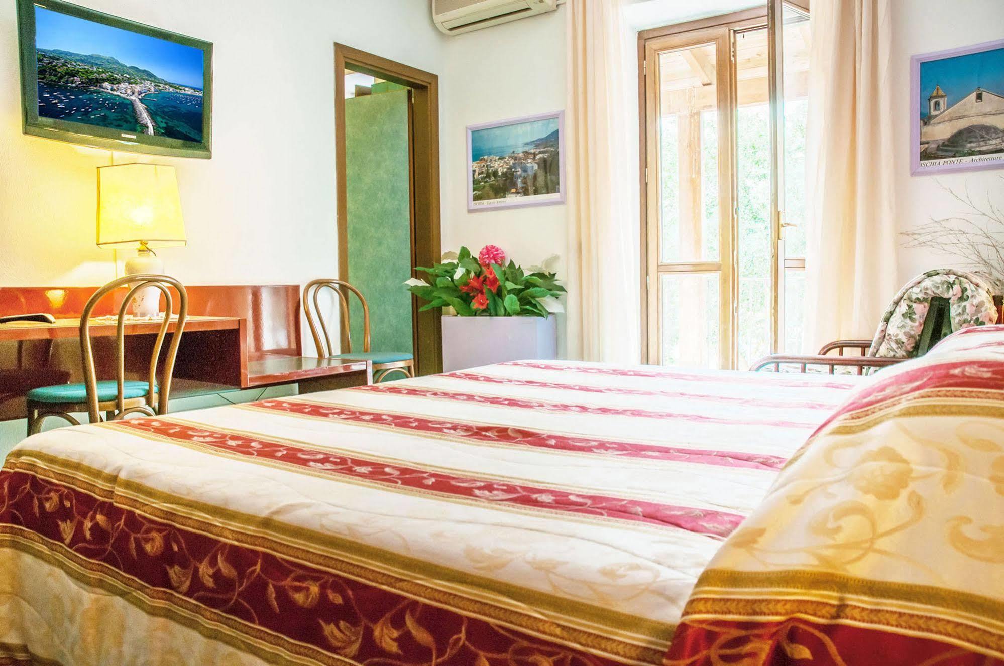 Hotel Annabelle อีสเกีย ภายนอก รูปภาพ